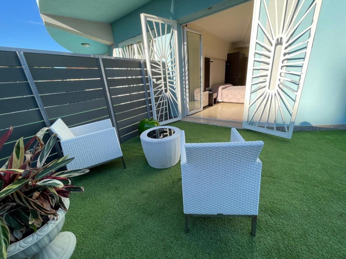 Hotel-Residence-B&B Le Dune Beach Service Included Lido Adriano Dış mekan fotoğraf