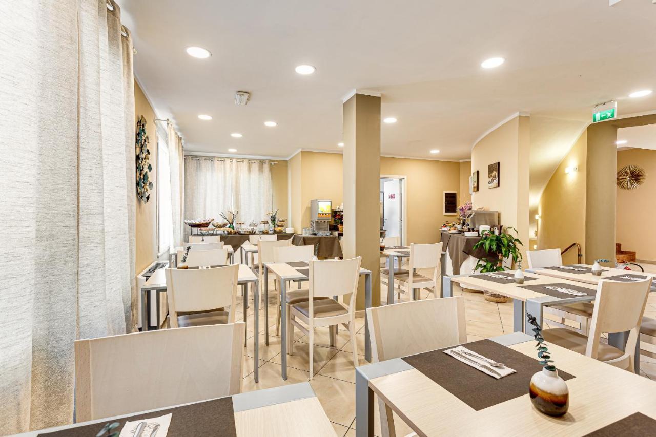 Hotel-Residence-B&B Le Dune Beach Service Included Lido Adriano Dış mekan fotoğraf