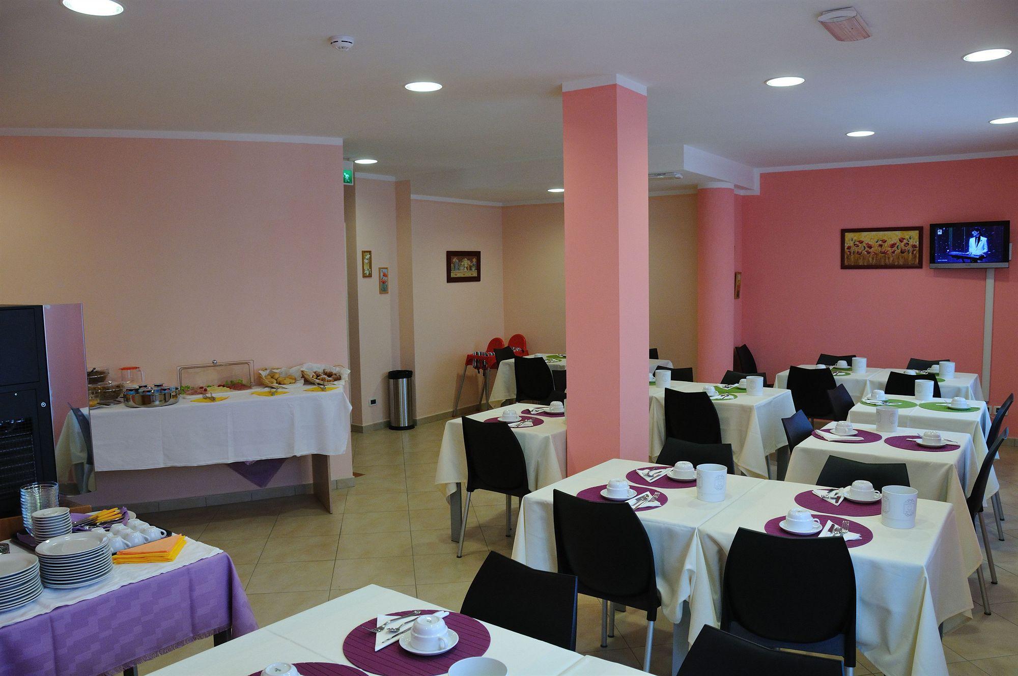 Hotel-Residence-B&B Le Dune Beach Service Included Lido Adriano Dış mekan fotoğraf
