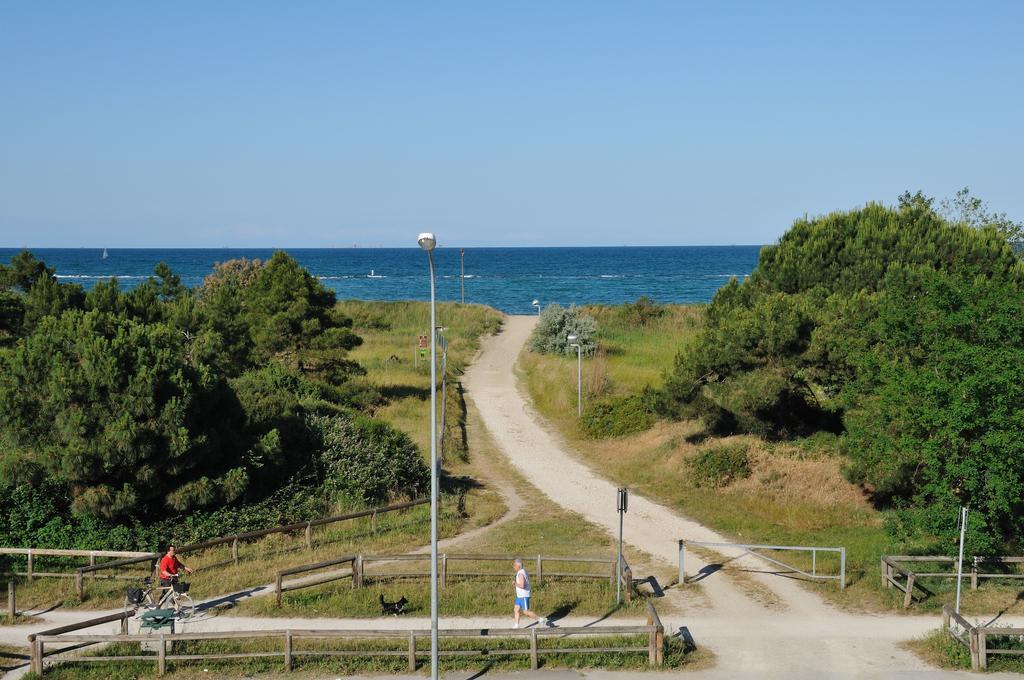 Hotel-Residence-B&B Le Dune Beach Service Included Lido Adriano Oda fotoğraf