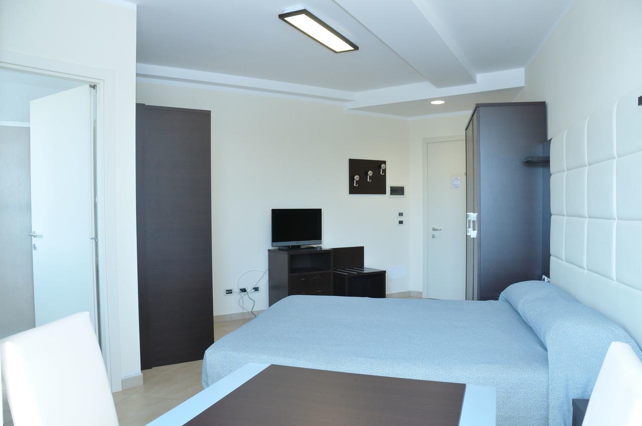 Hotel-Residence-B&B Le Dune Beach Service Included Lido Adriano Dış mekan fotoğraf